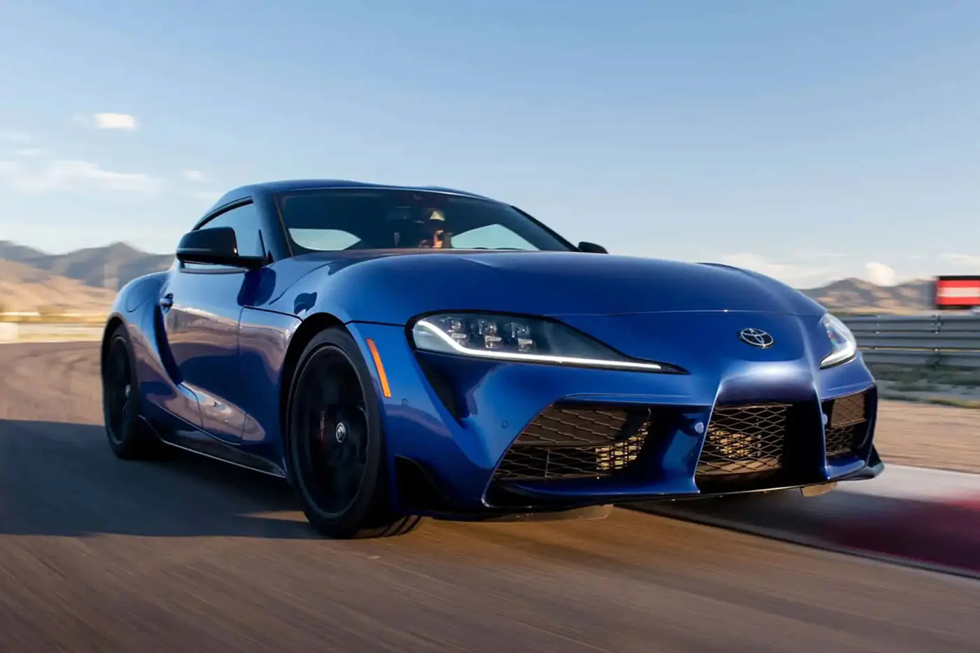 Более половины проданных в США автомобилей Toyota Supra были с механикой