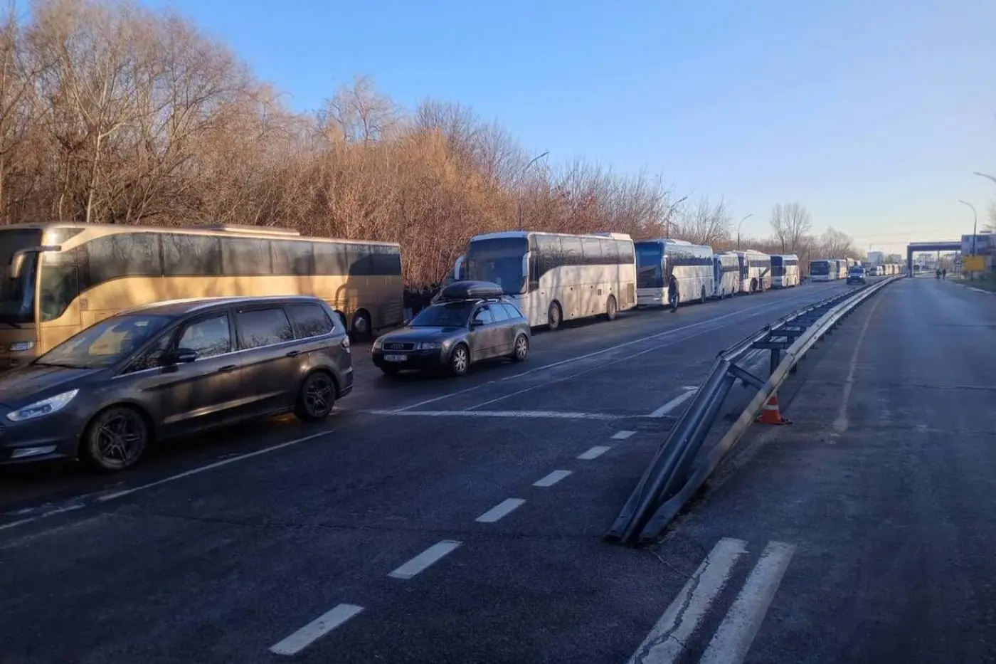 Таможня об очередях в ПП «Брест»: польская сторона принимает 1–2 автобуса в час