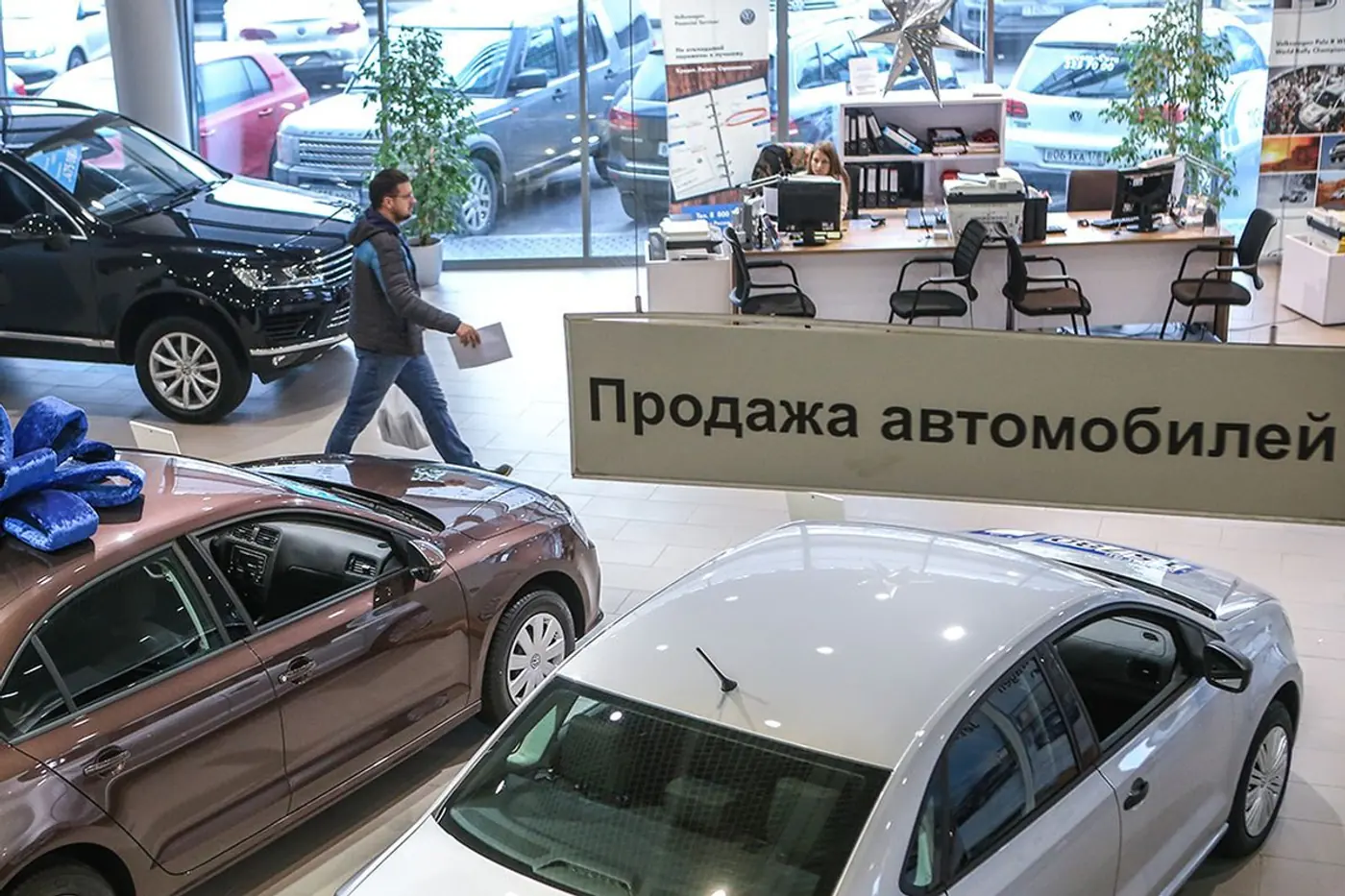 «Идеальный клиент»: как теща купила с машиной «кучу ненужного»