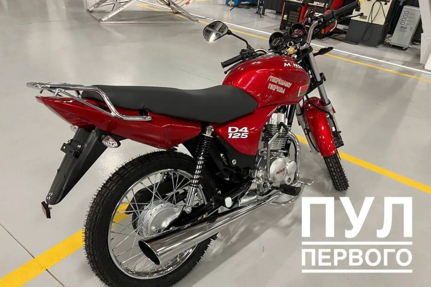 На минском мотовелозаводе Александру Лукашенко подарили мотоцикл. Что это за модель?