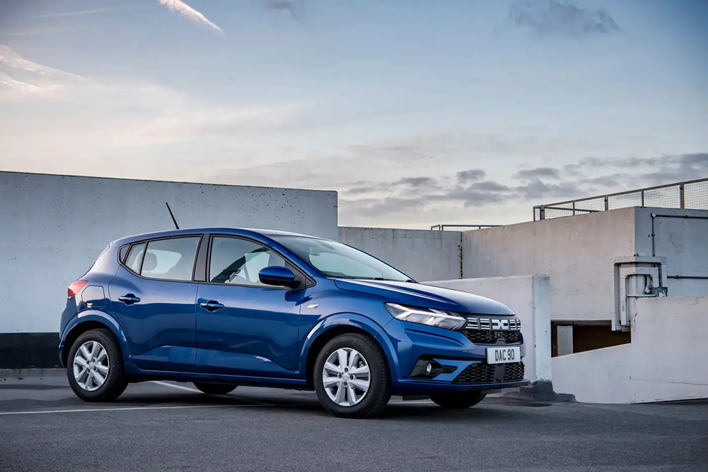 Dacia может выпустить недорогой электрокар Sandero уже к 2027 году