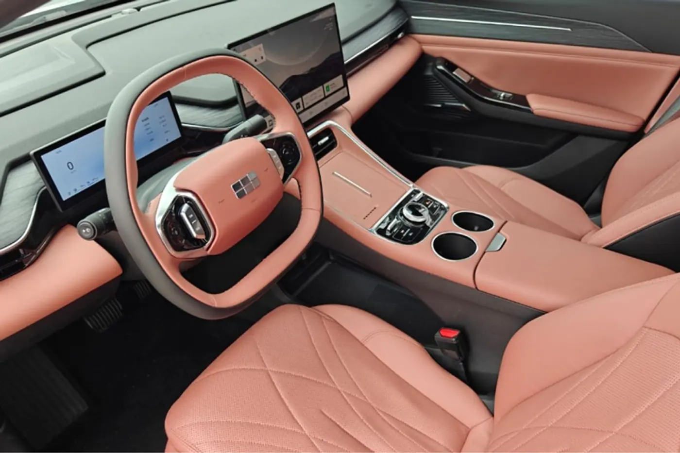 В Китае стартовали предпродажи обновленного Geely Galaxy L6