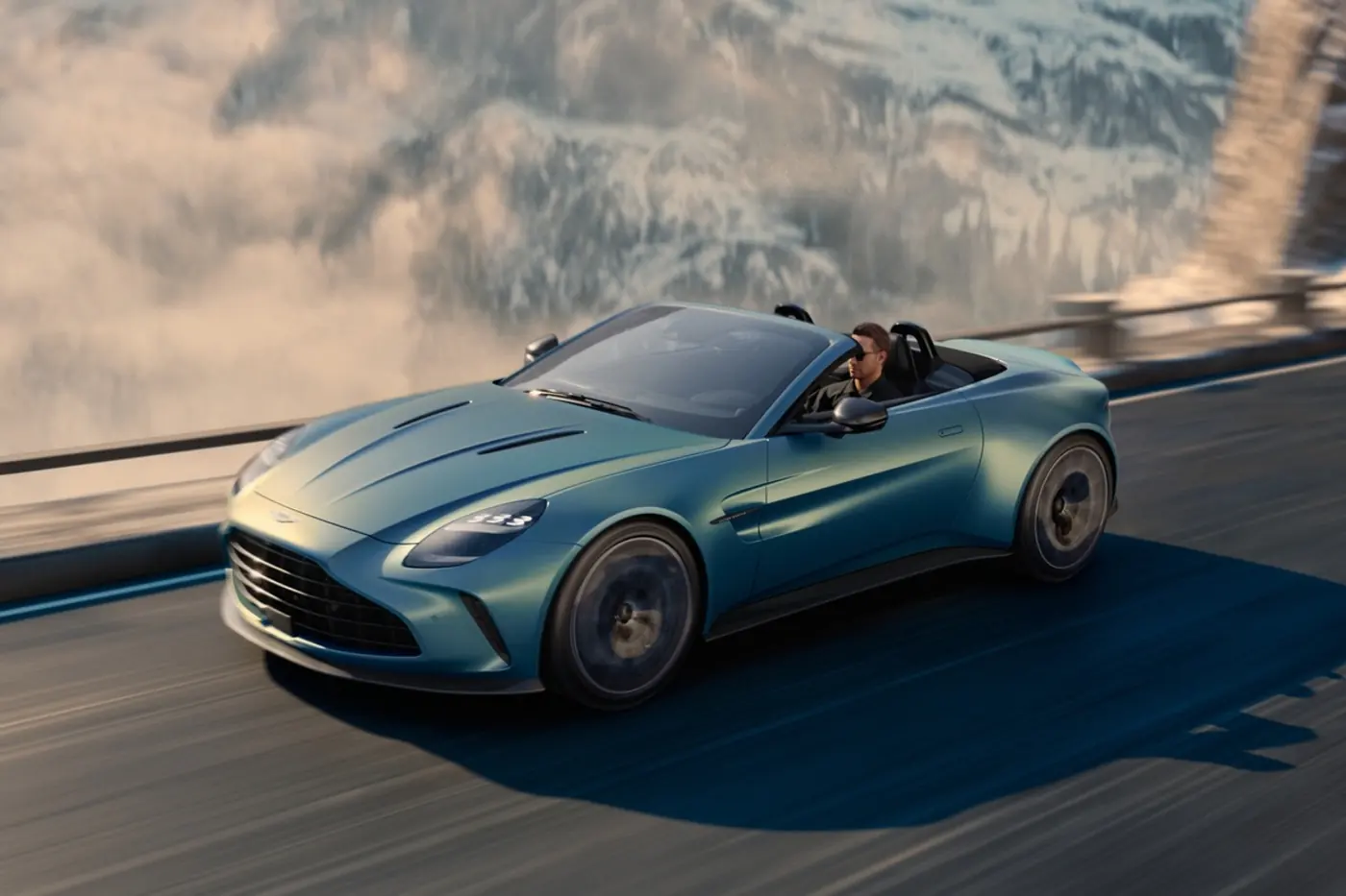 Родстер Aston Martin Vantage после обновления стал мощнее