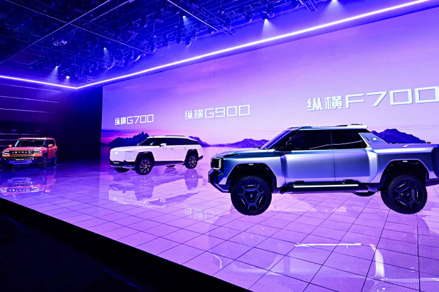 Chery показала автомобили нового семейства Jetour Zongheng