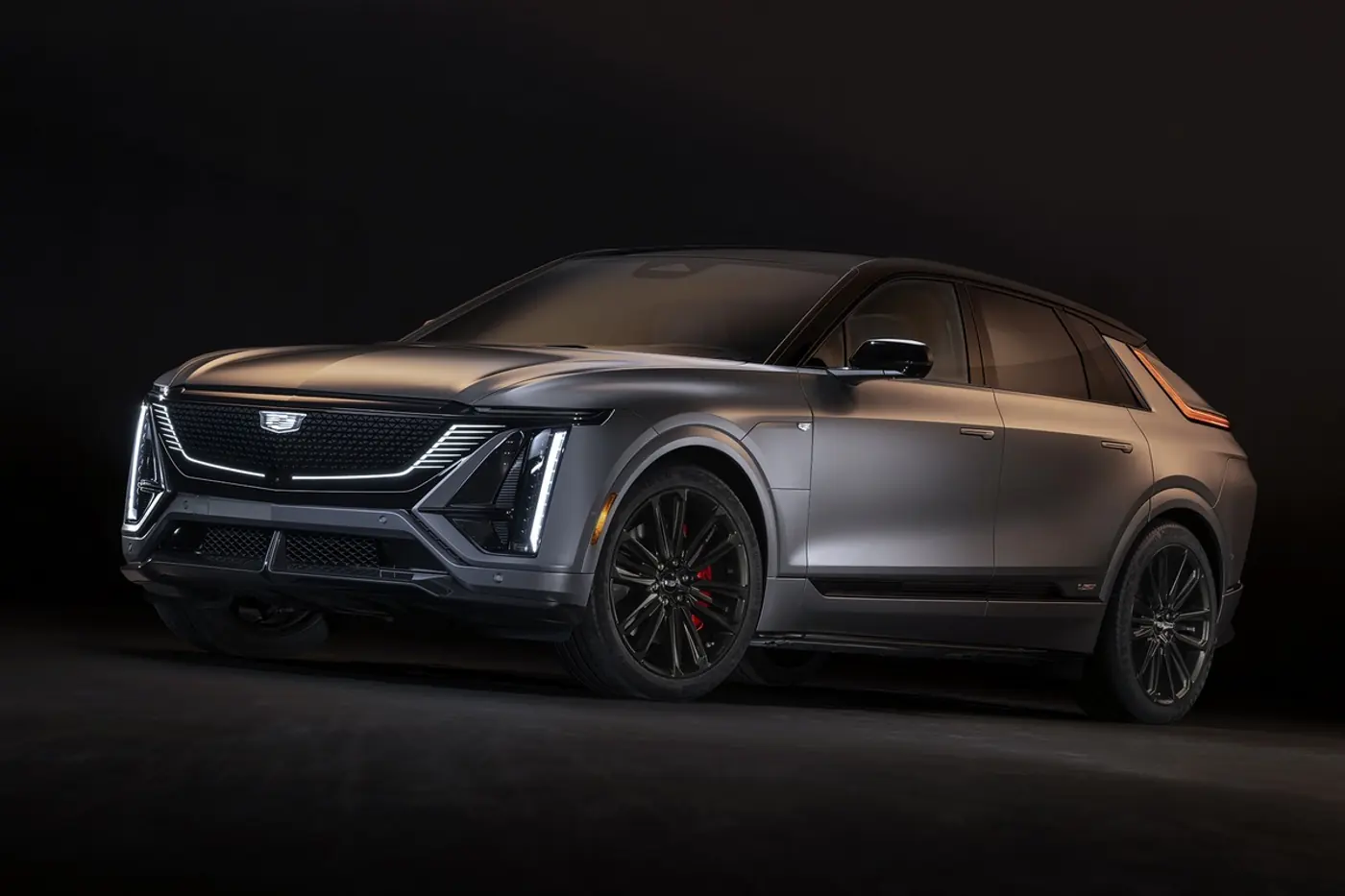 Кроссовер Lyriq-V: самый динамичный Cadillac в истории марки