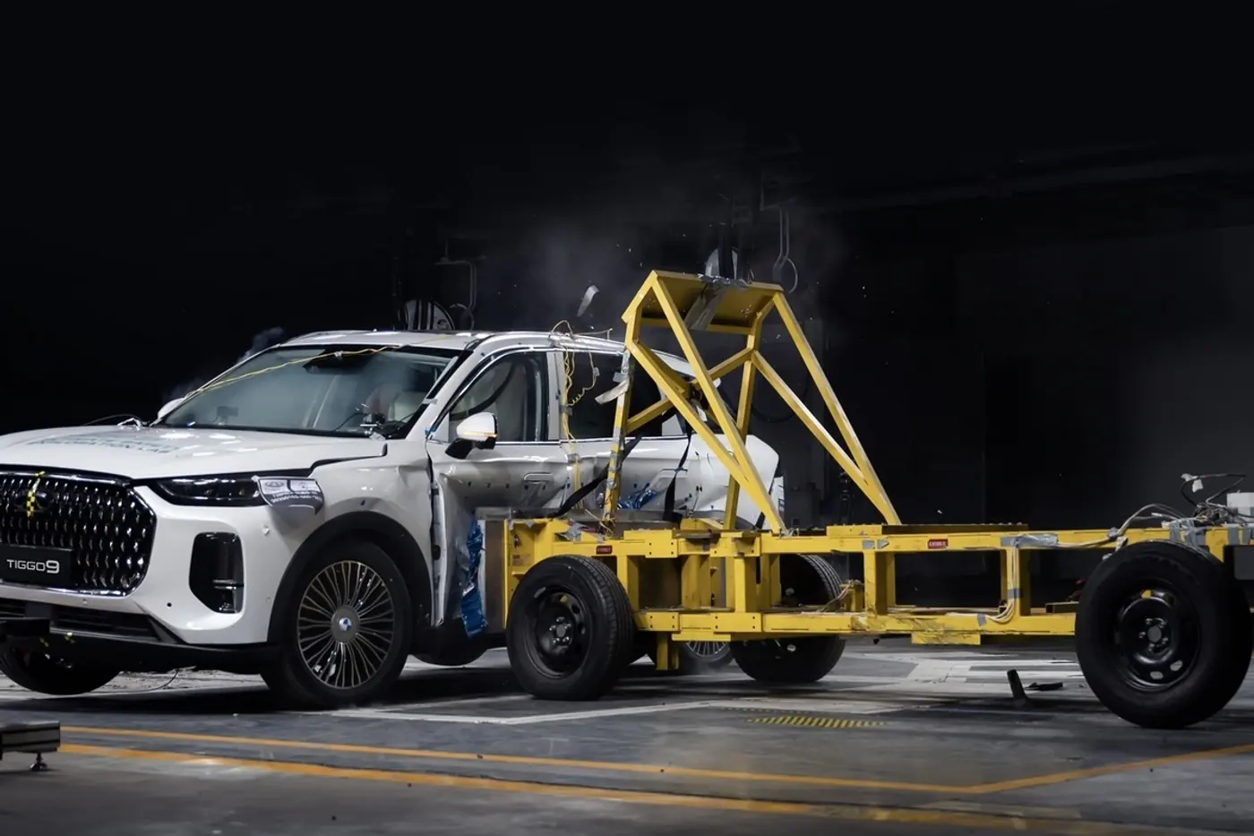Chery провела боковой краш-тест Tiggo 9 по методике Euro NCAP