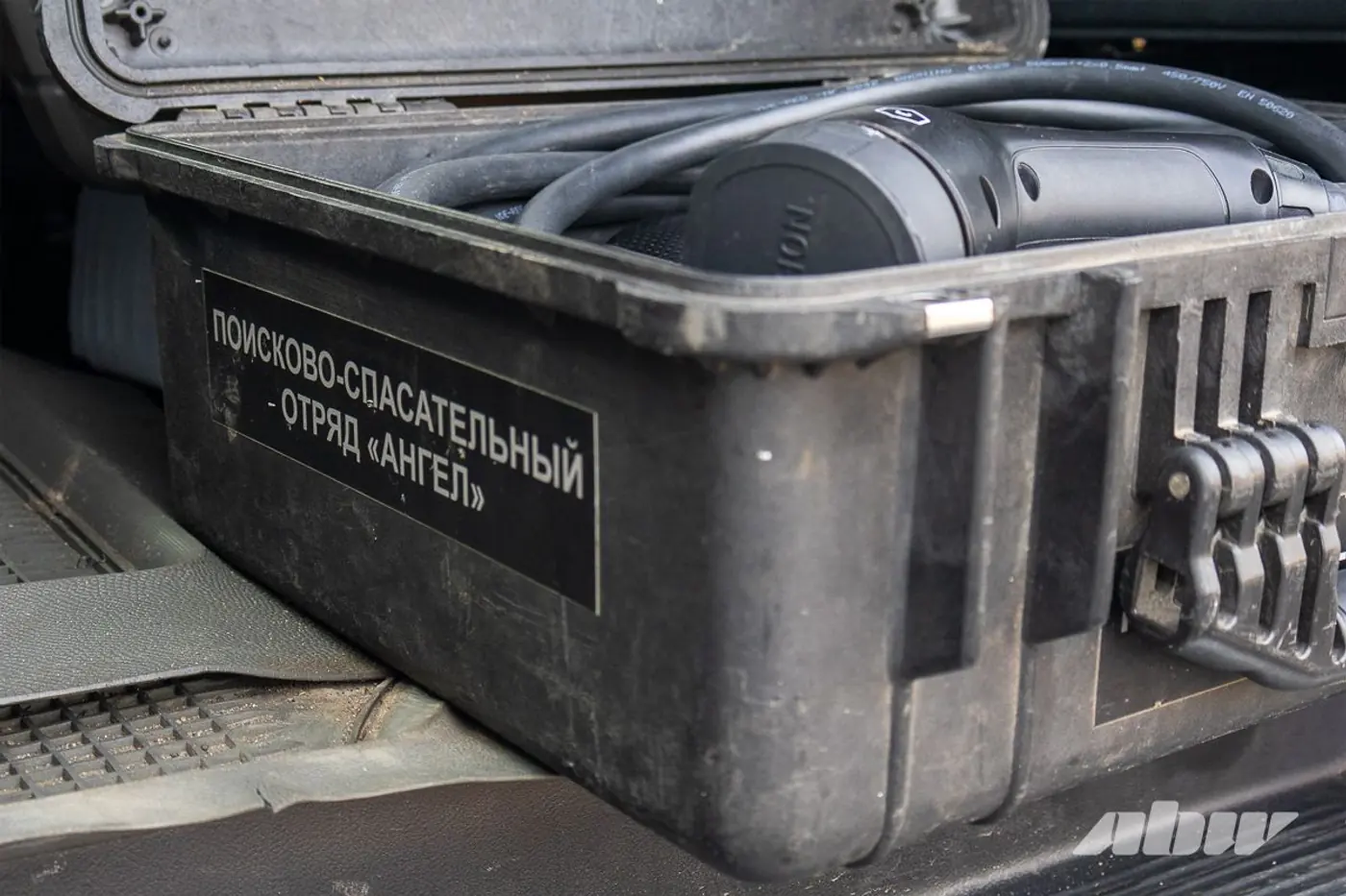 «Электричество в канистру не нальешь»: как работает сервис выездной зарядки электромобилей