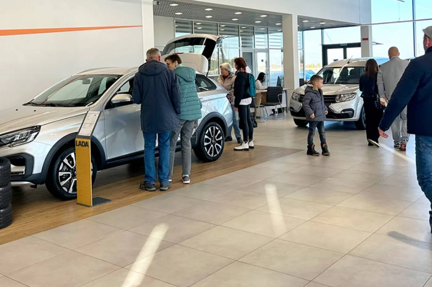 На рынке новых авто сменился лидер. Кто вместо Geely?