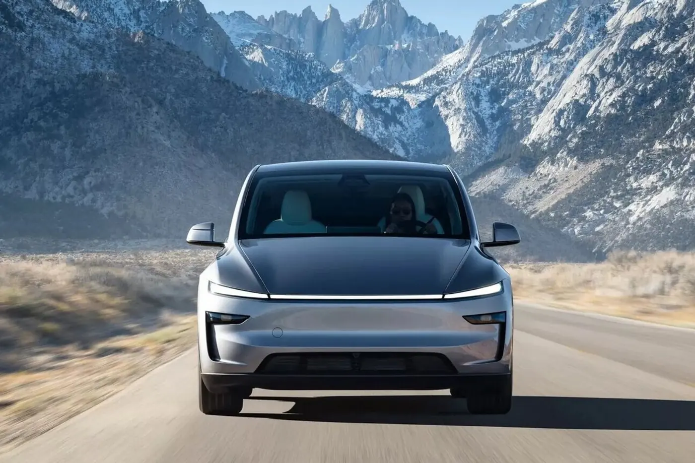 И снова хит? Знакомство с обновленной Tesla Model Y