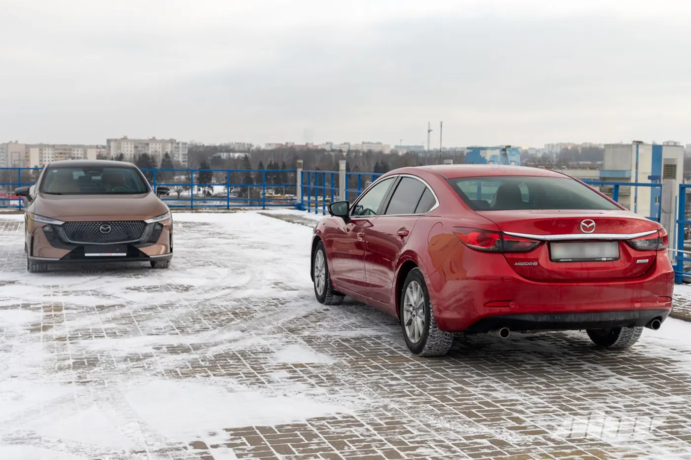 Mazda EZ-6 на фоне предшественницы: гнев, торг, принятие