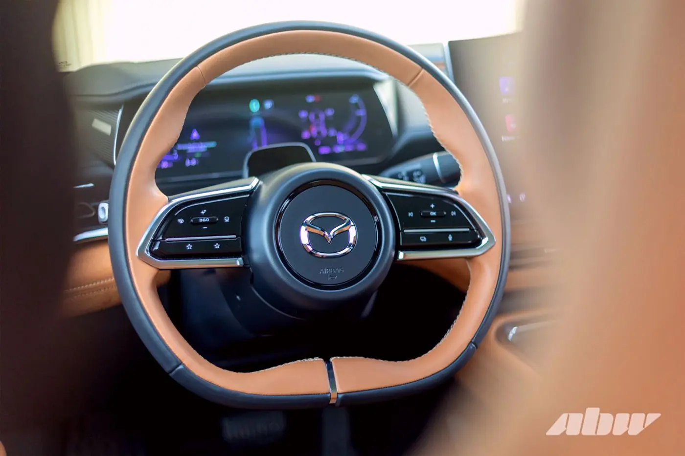 Mazda EZ-6 на фоне предшественницы: гнев, торг, принятие