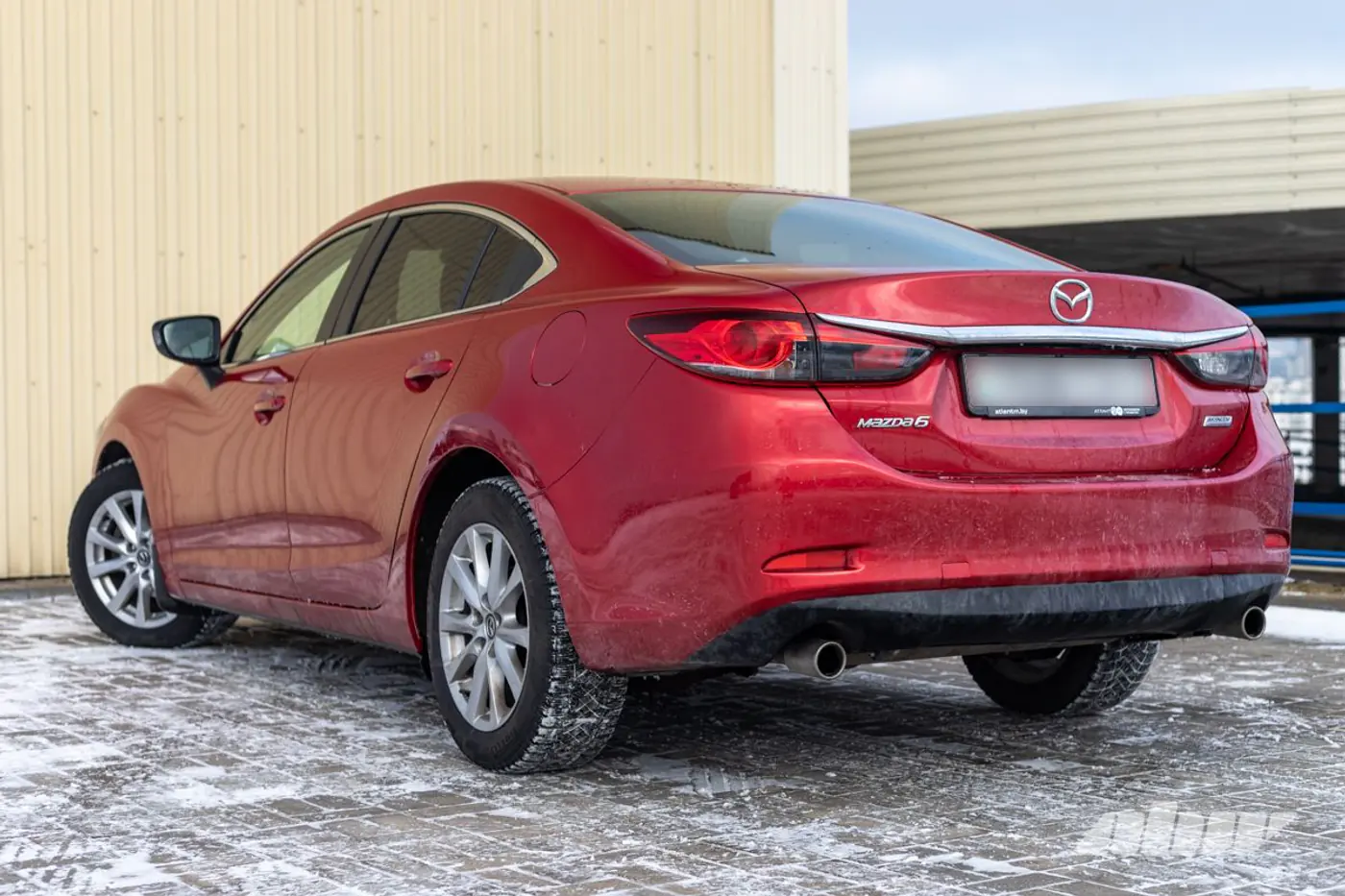 Mazda EZ-6 на фоне предшественницы: гнев, торг, принятие