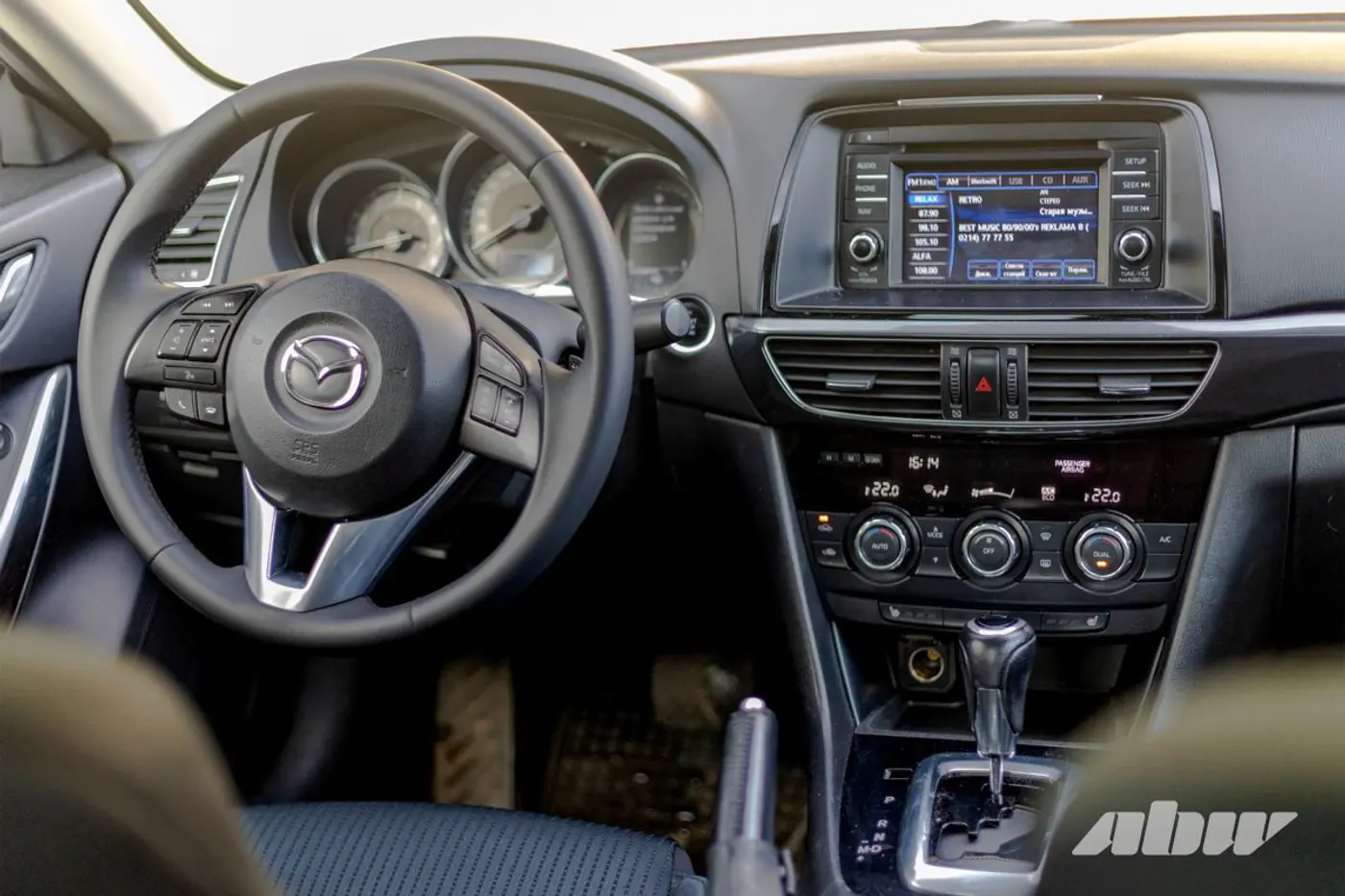 Mazda EZ-6 на фоне предшественницы: гнев, торг, принятие