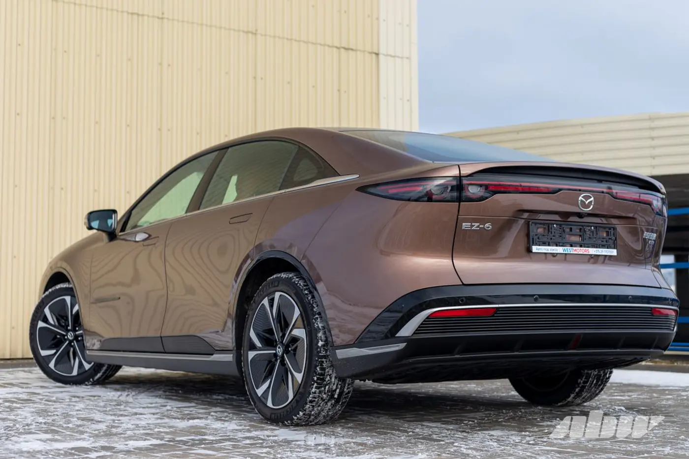 Mazda EZ-6 на фоне предшественницы: гнев, торг, принятие