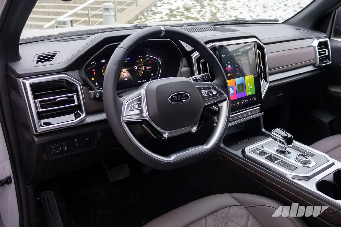 «Электричка» за 6580 рублей, пикап за 14 850. Импортер JAC представил новую кредитную программу