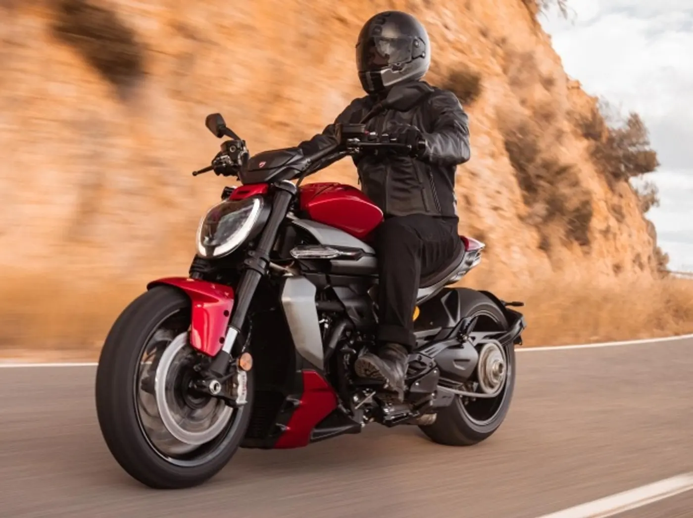 XDiavel V4 получил 168-сильный мотор и новый дизайн