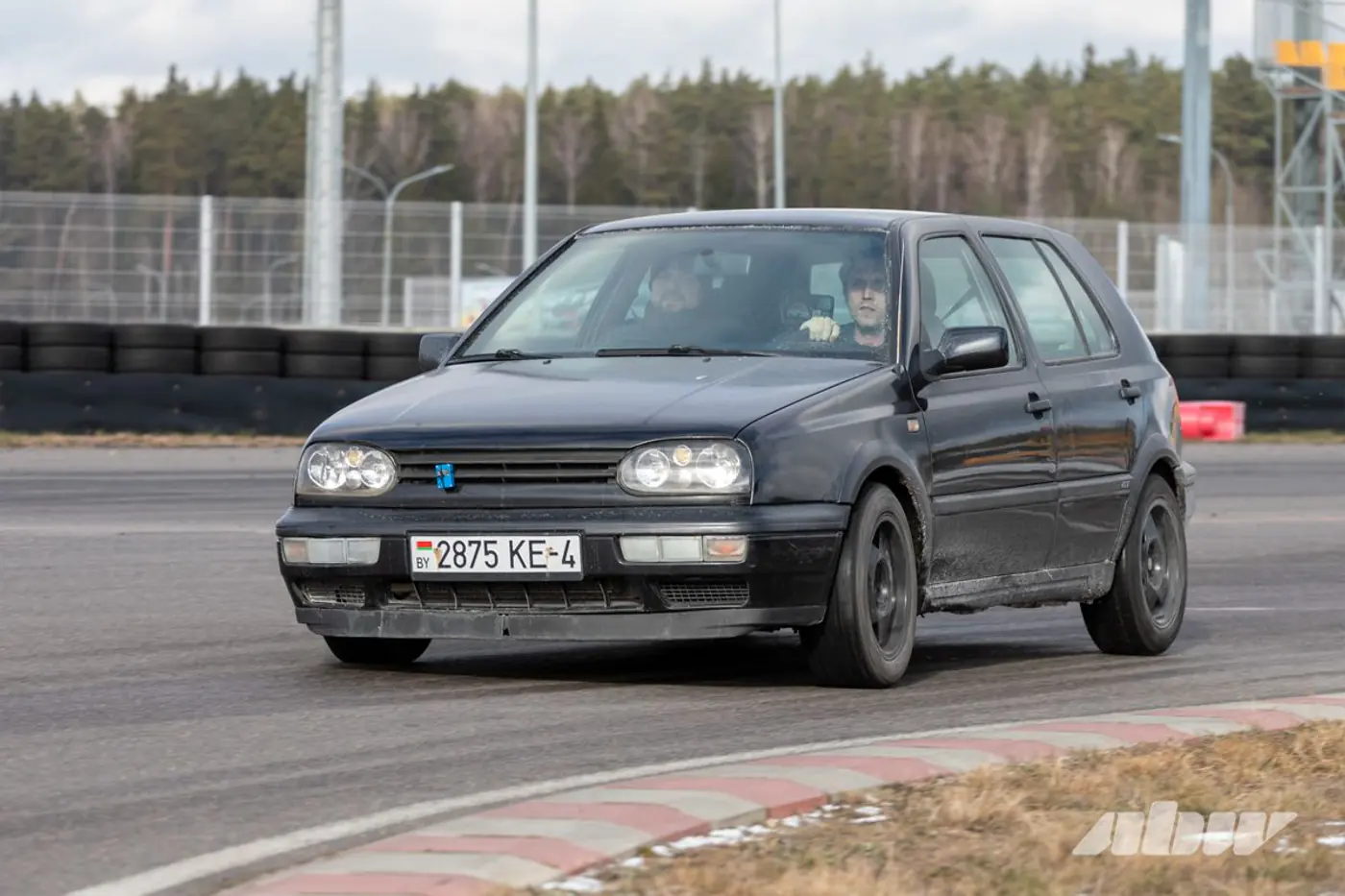 Гонки на дизельном Golf: напугали Impreza, удирали от Tiguan