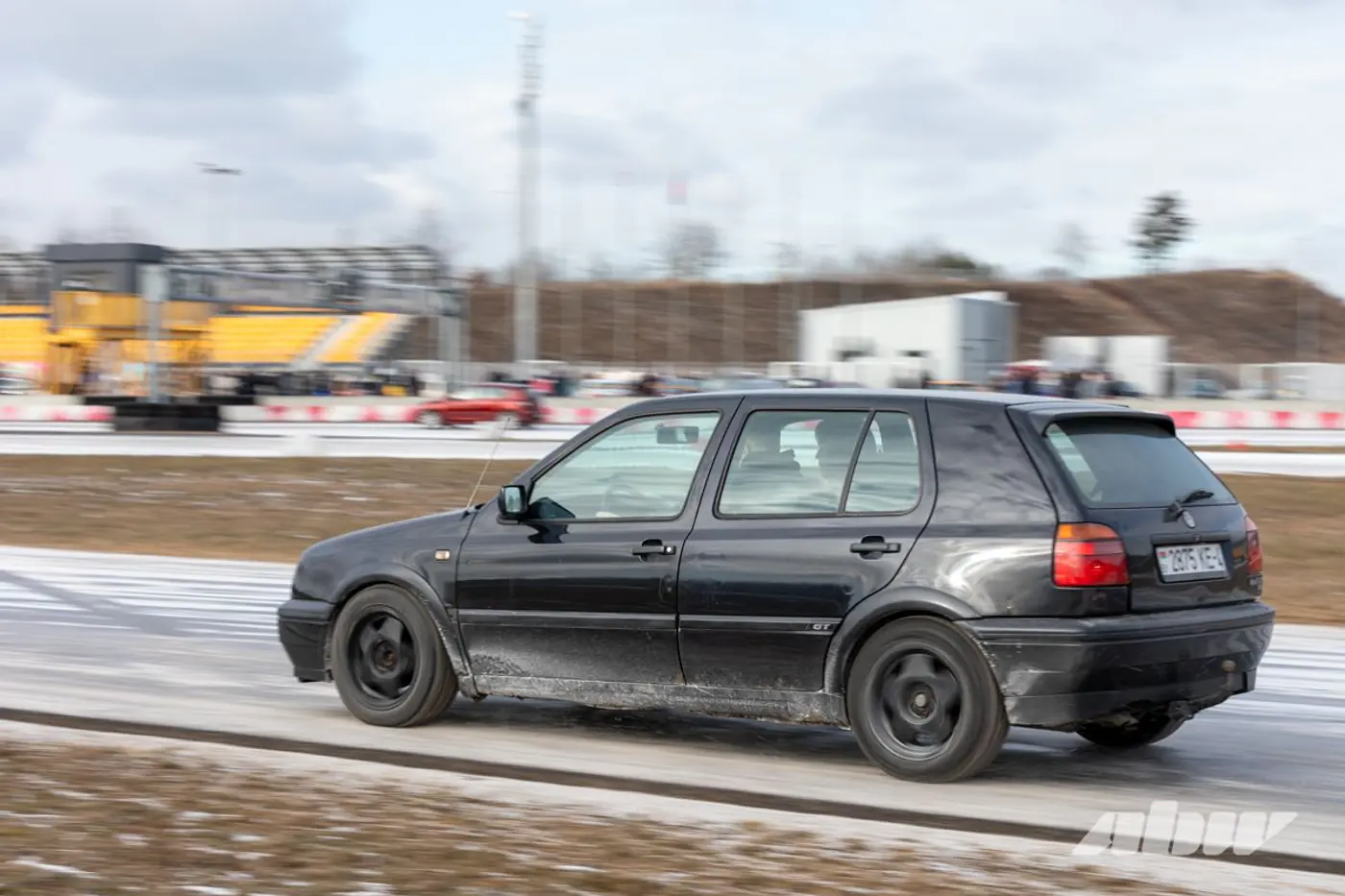 Гонки на дизельном Golf: напугали Impreza, удирали от Tiguan