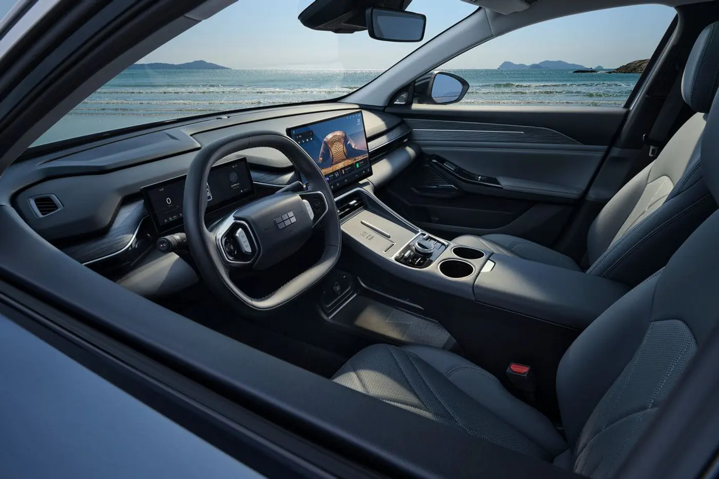 Geely начала продажи двух обновленных моделей семейства Galaxy