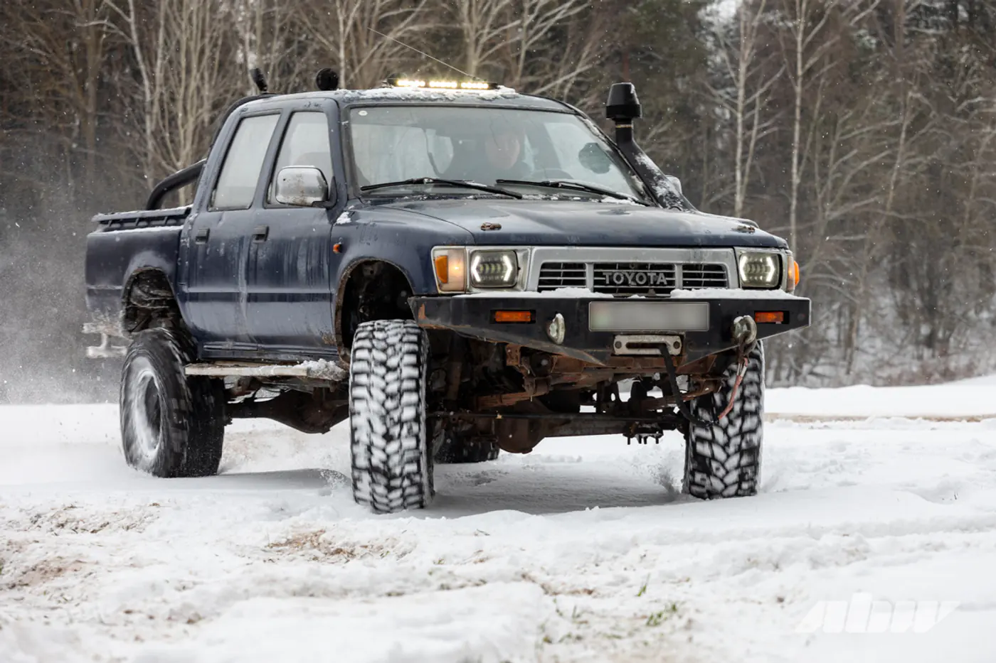 Пикап Судного дня: прем и пашем на Toyota HiLux