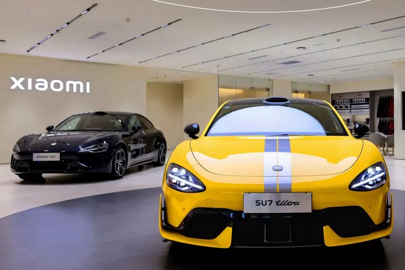 В Китае Xiaomi SU7 обогнал по продажам Tesla Model 3