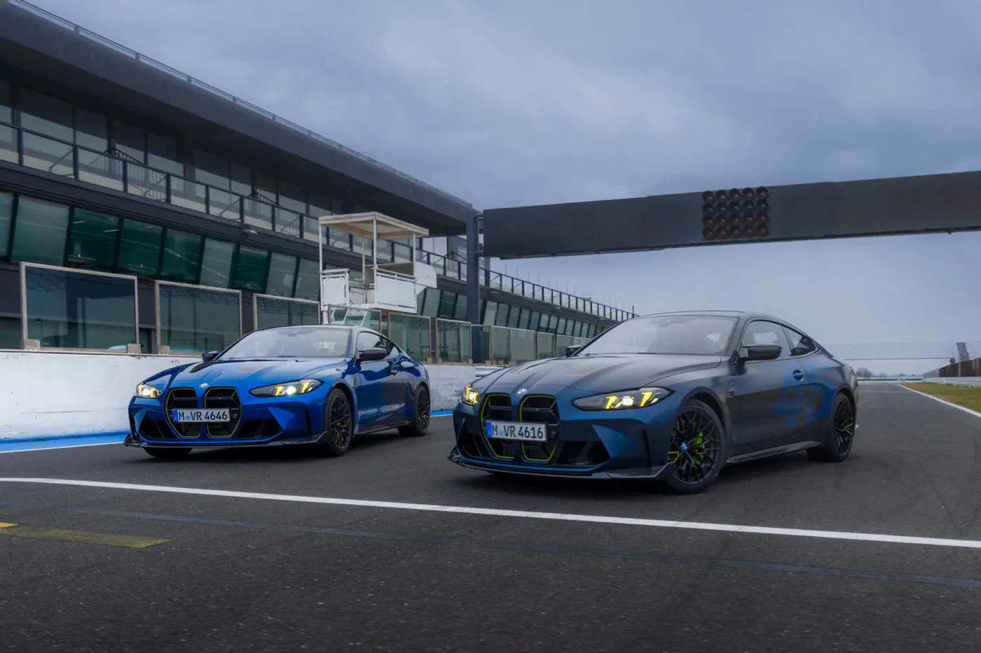 BMW подготовила спецверсию купе M4 CS в честь Валентино Росси
