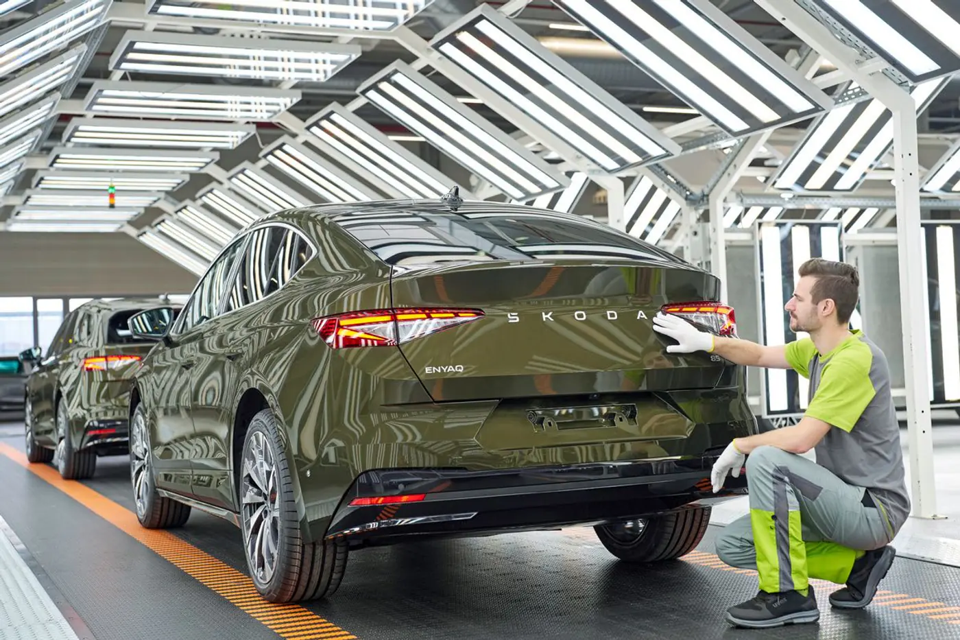 Стартовал серийный выпуск обновленного кроссовера Skoda Enyaq
