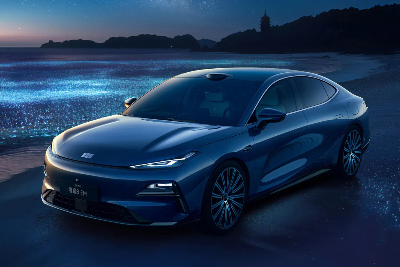 В семействе Geely Galaxy появился гибридный седан Starshine 8 EM