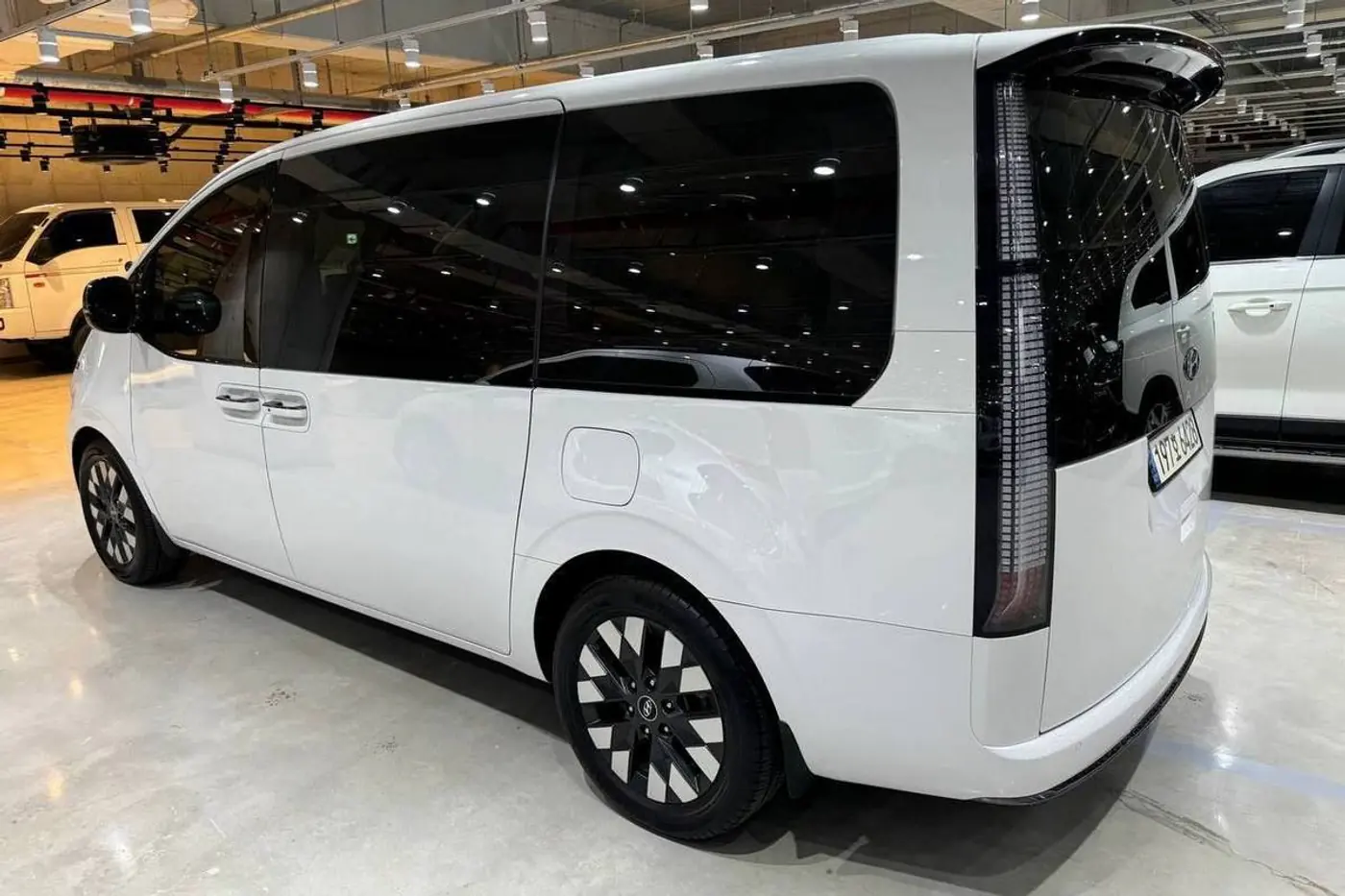 Или для себя, или премиум на перепродажу: чем интересны автомобили из Кореи