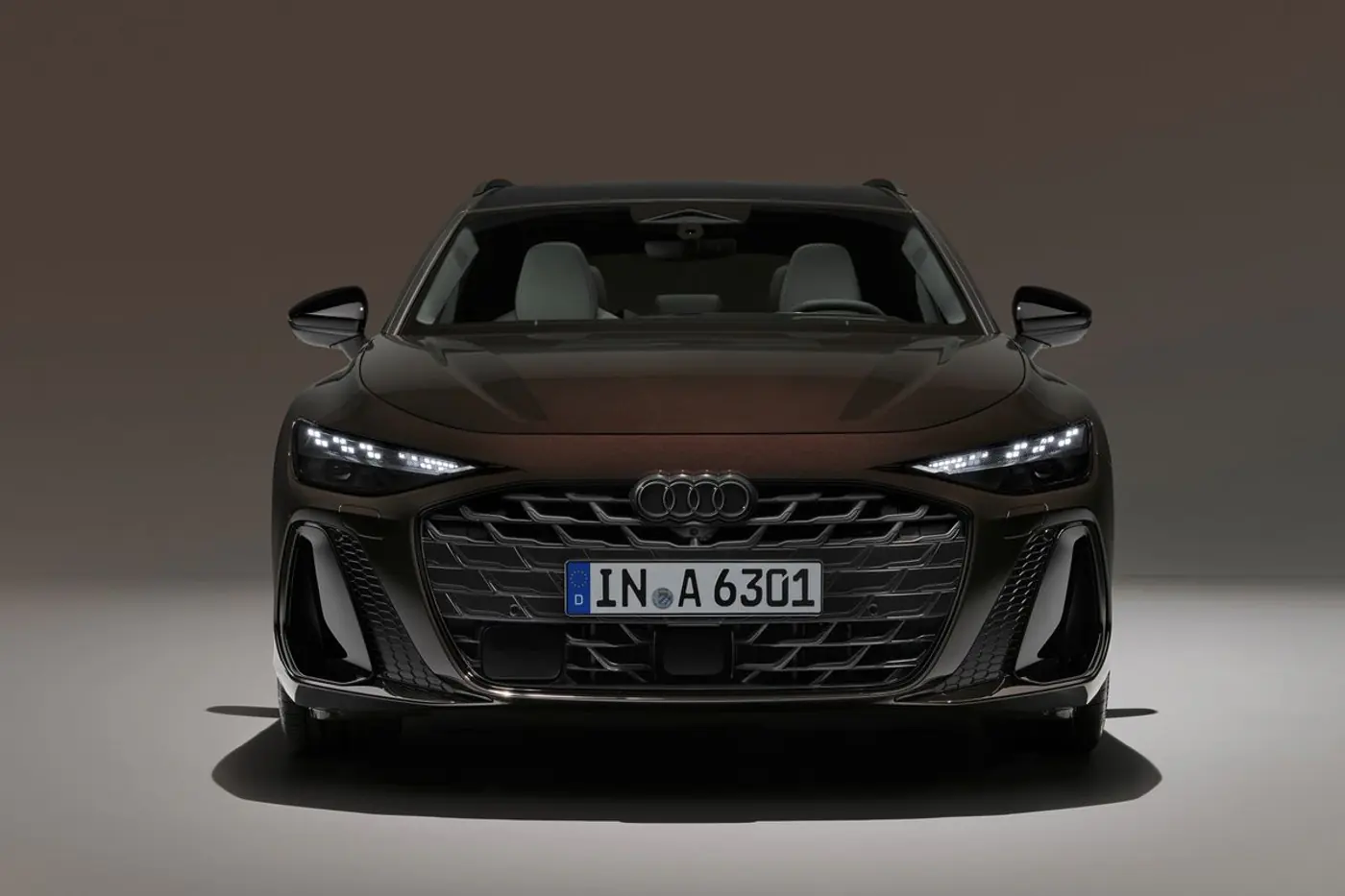 Аэродинамика лучше, багажник скромнее: рассказываем про новый универсал Audi A6 Avant