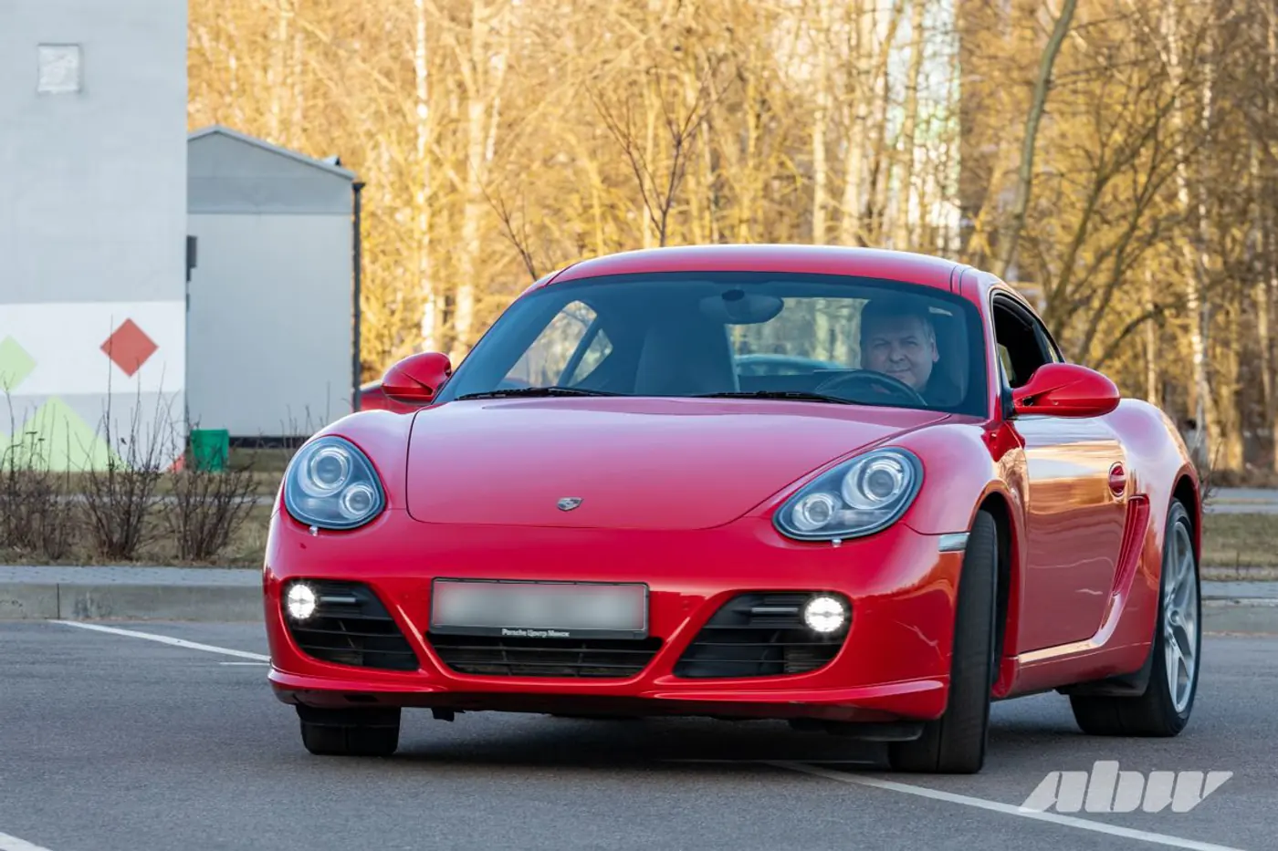 Шесть лет с мотором за спиной: история любви к Porsche Cayman S