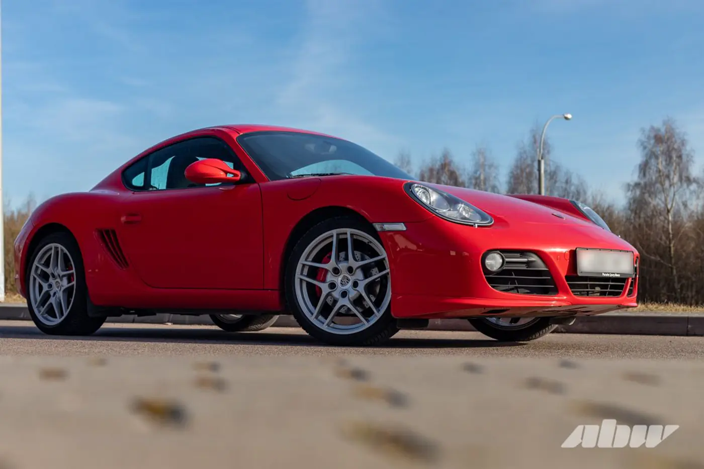 Шесть лет с мотором за спиной: история любви к Porsche Cayman S