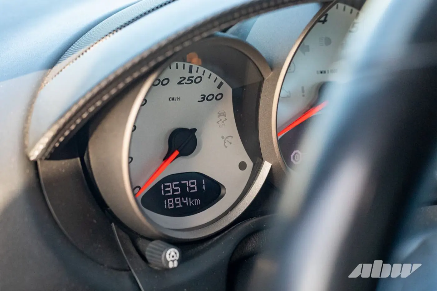 Шесть лет с мотором за спиной: история любви к Porsche Cayman S