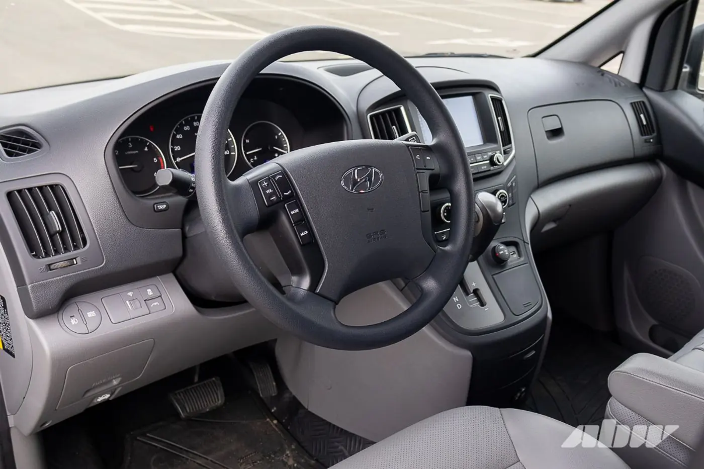 «Буханка» по-корейски: тест подержанного Hyundai Grand Starex