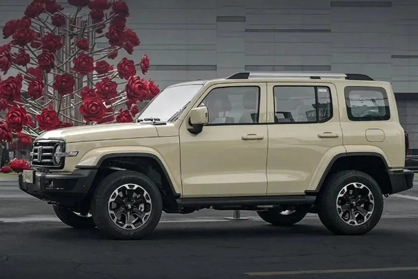 10 марта в Китае выходит Tank 300 Hi4-T 2025