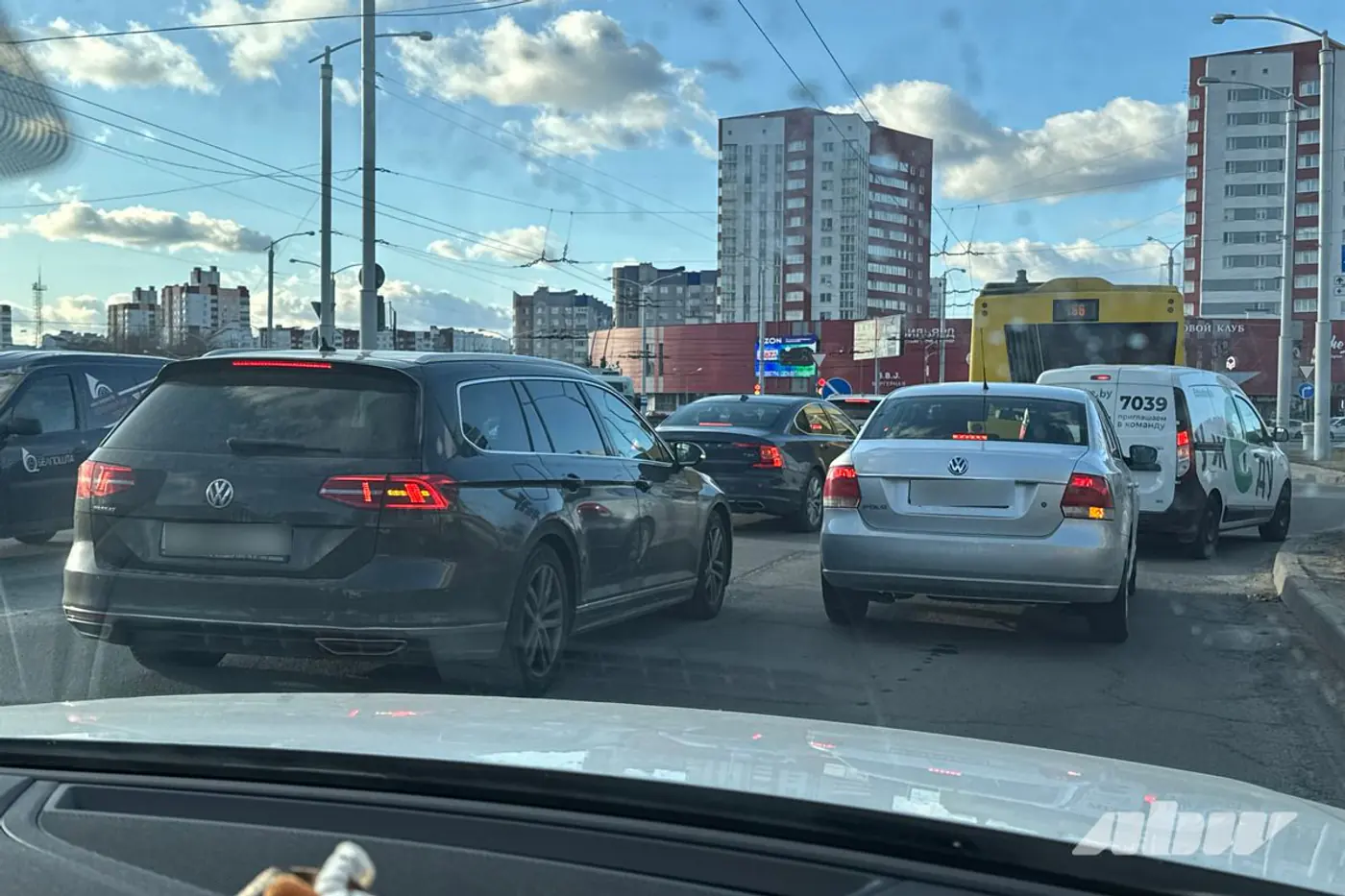 «Недержание» дистанции: проверяем, как быстрее ехать в городских условиях