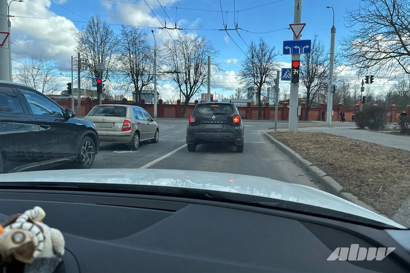 «Недержание» дистанции: проверяем, как быстрее ехать в городских условиях