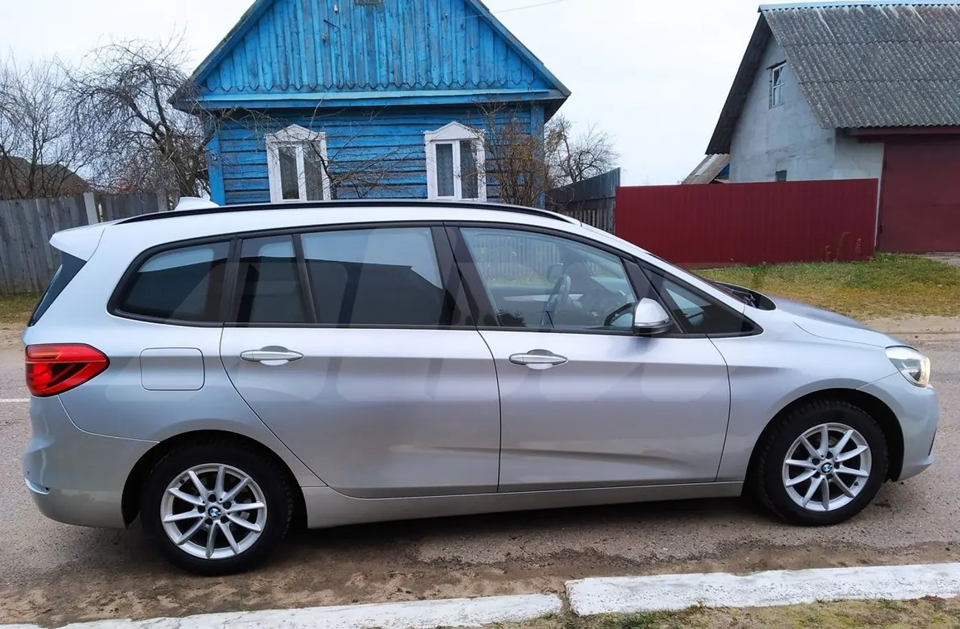 «Без пробега по РБ»: смотрим минивэны до $15 000