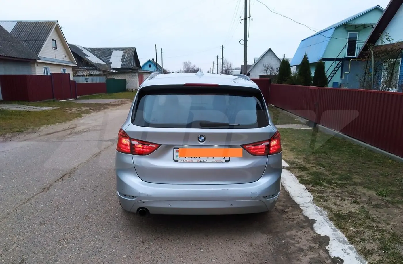 «Без пробега по РБ»: смотрим минивэны до $15 000