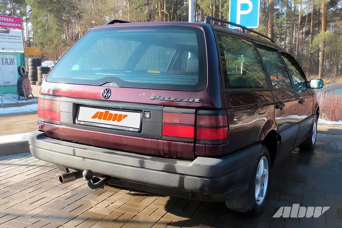 VW_Passat_B3_сзади_справа