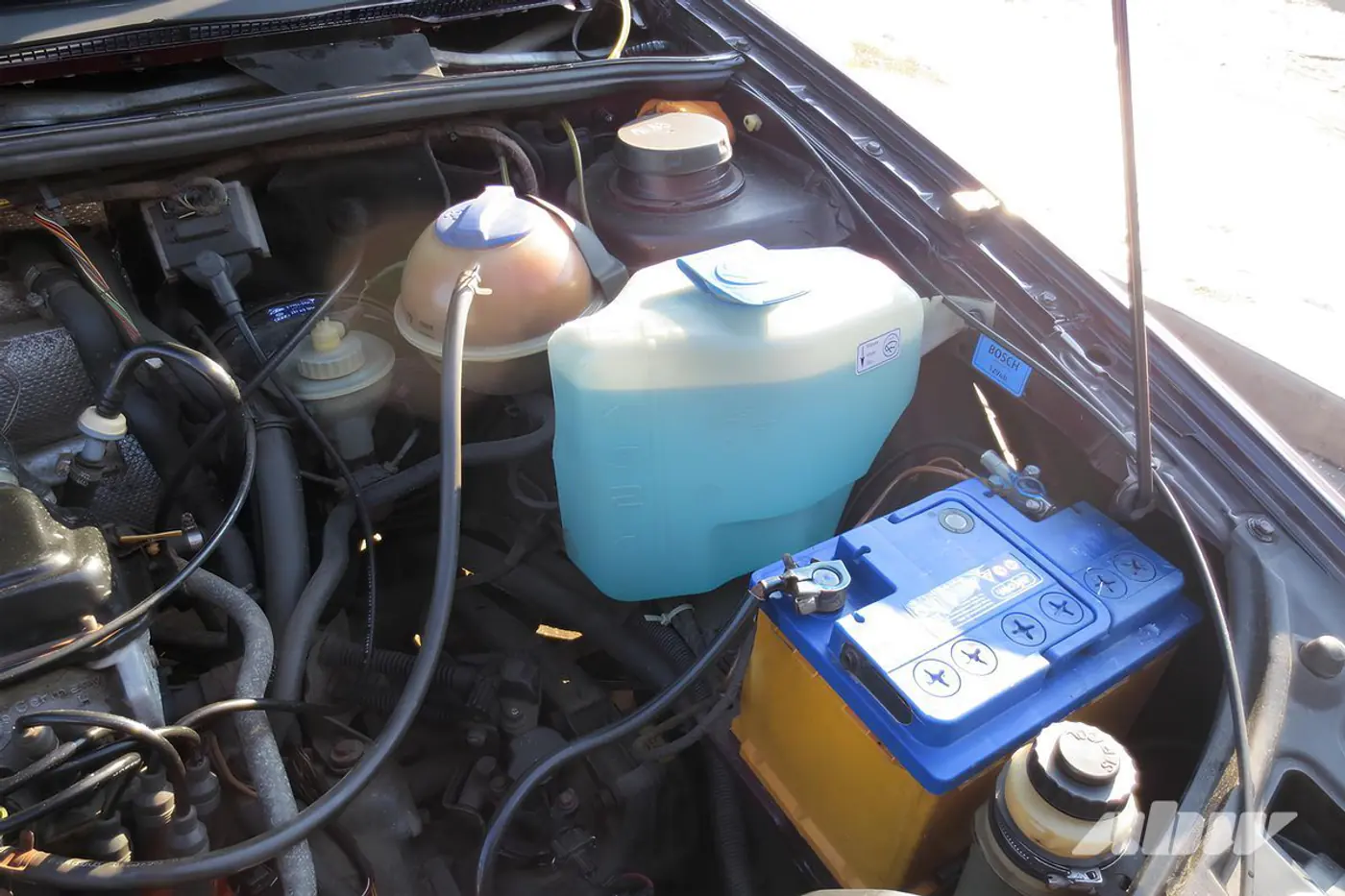 VW_Passat_B3_под_капотом
