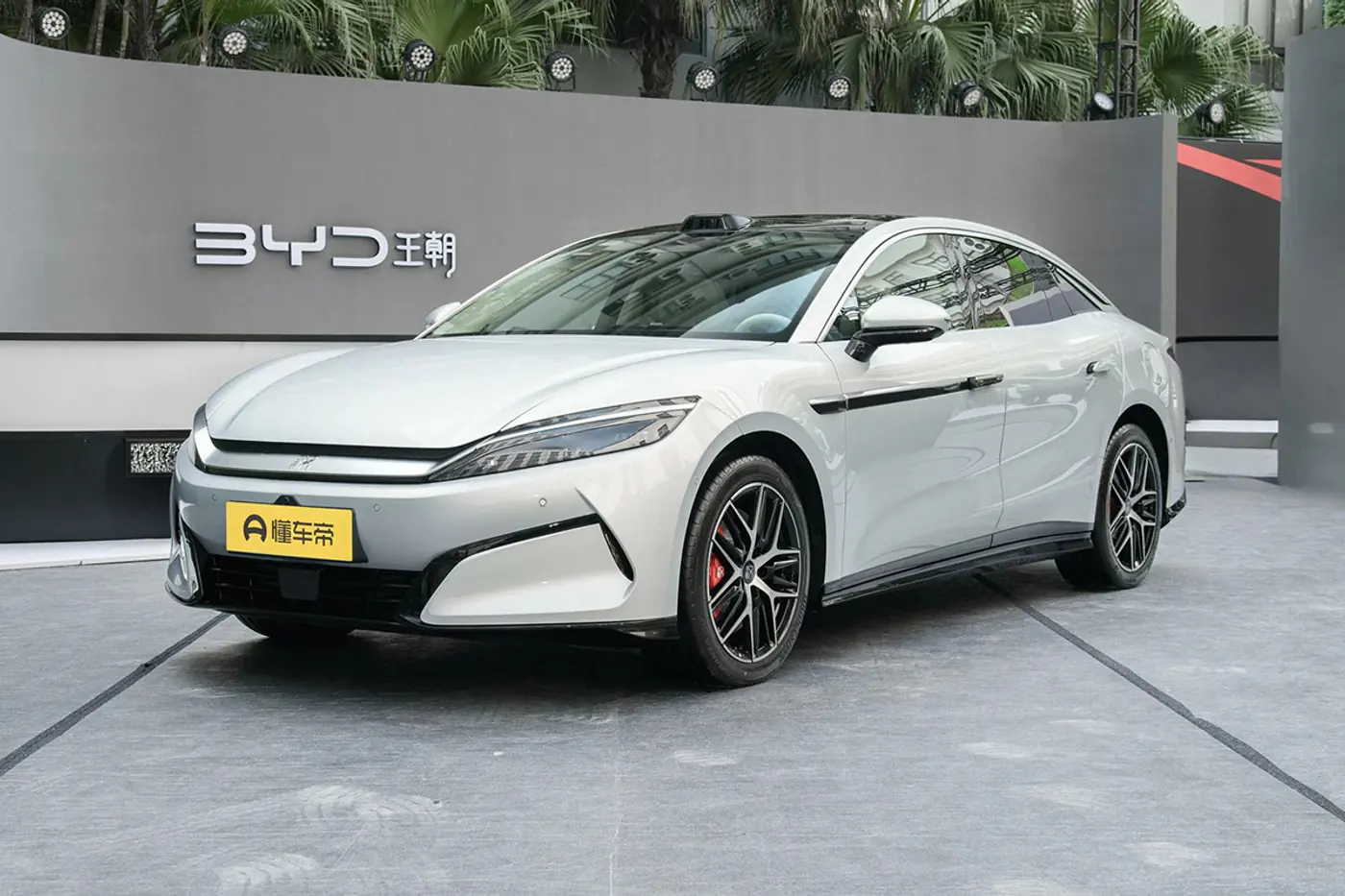 BYD обошла Xiaomi: компания представила мощный электродвигатель