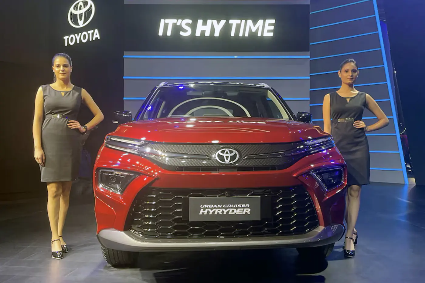 Toyota задерживает поставки по всему миру – и все из-за ажиотажа на гибриды