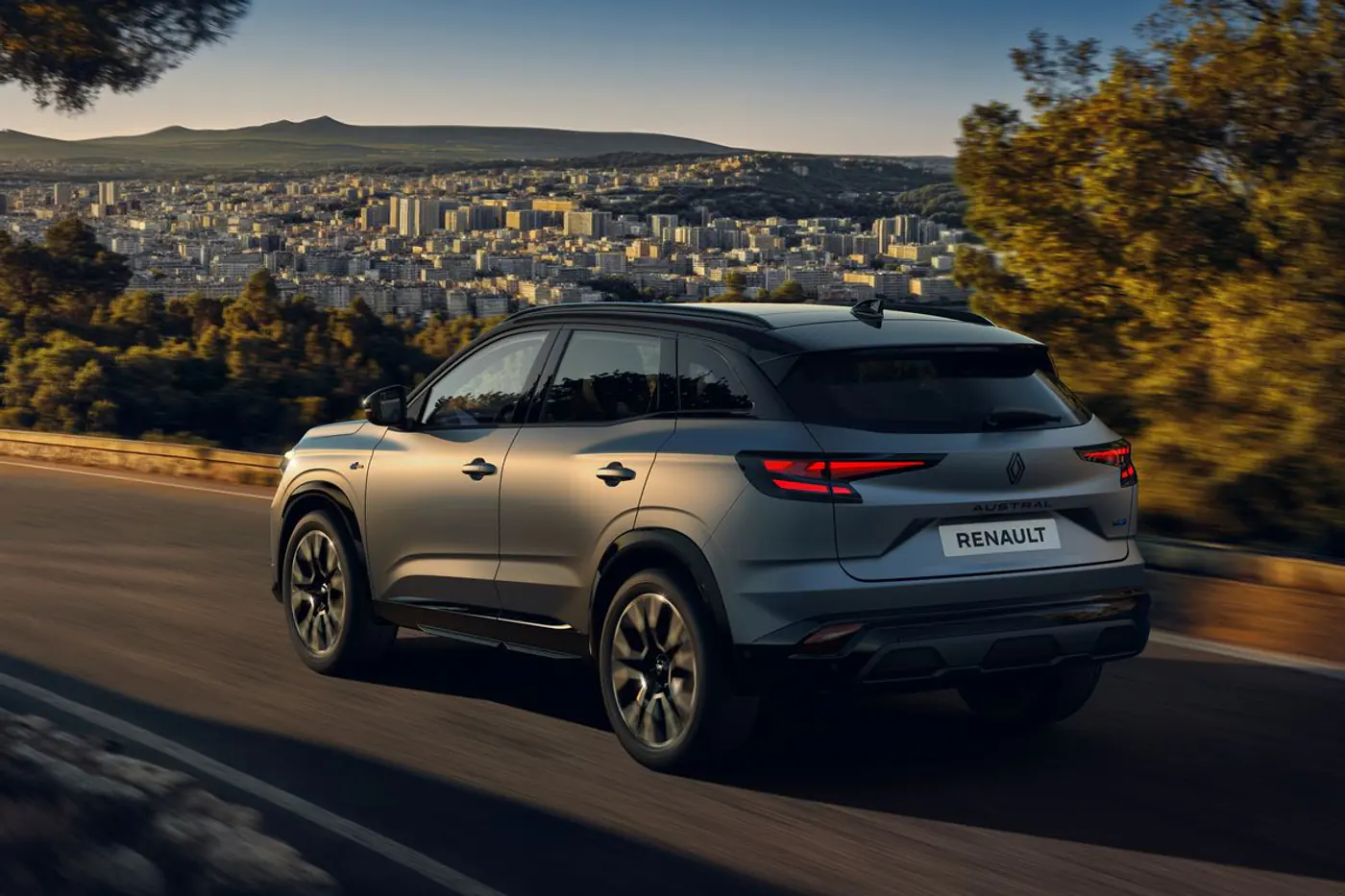 Кроссовер Renault Austral: рестайлинг и сокращение гаммы
