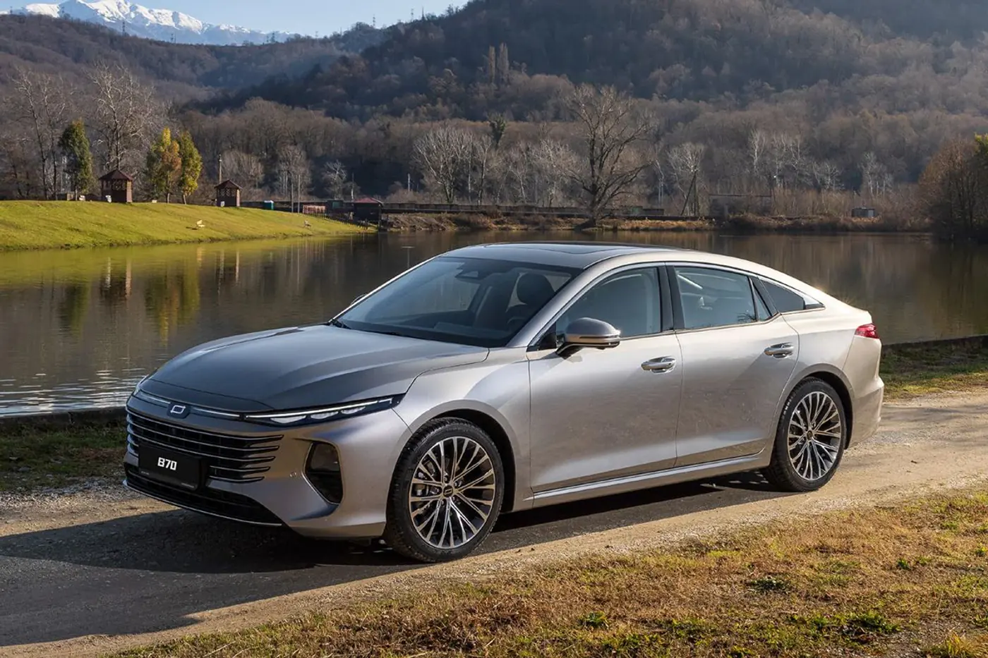 Лифтбек FAW Bestune B70 удивит даже фаната Toyota Camry: бизнес-класс по цене «бюджетника»