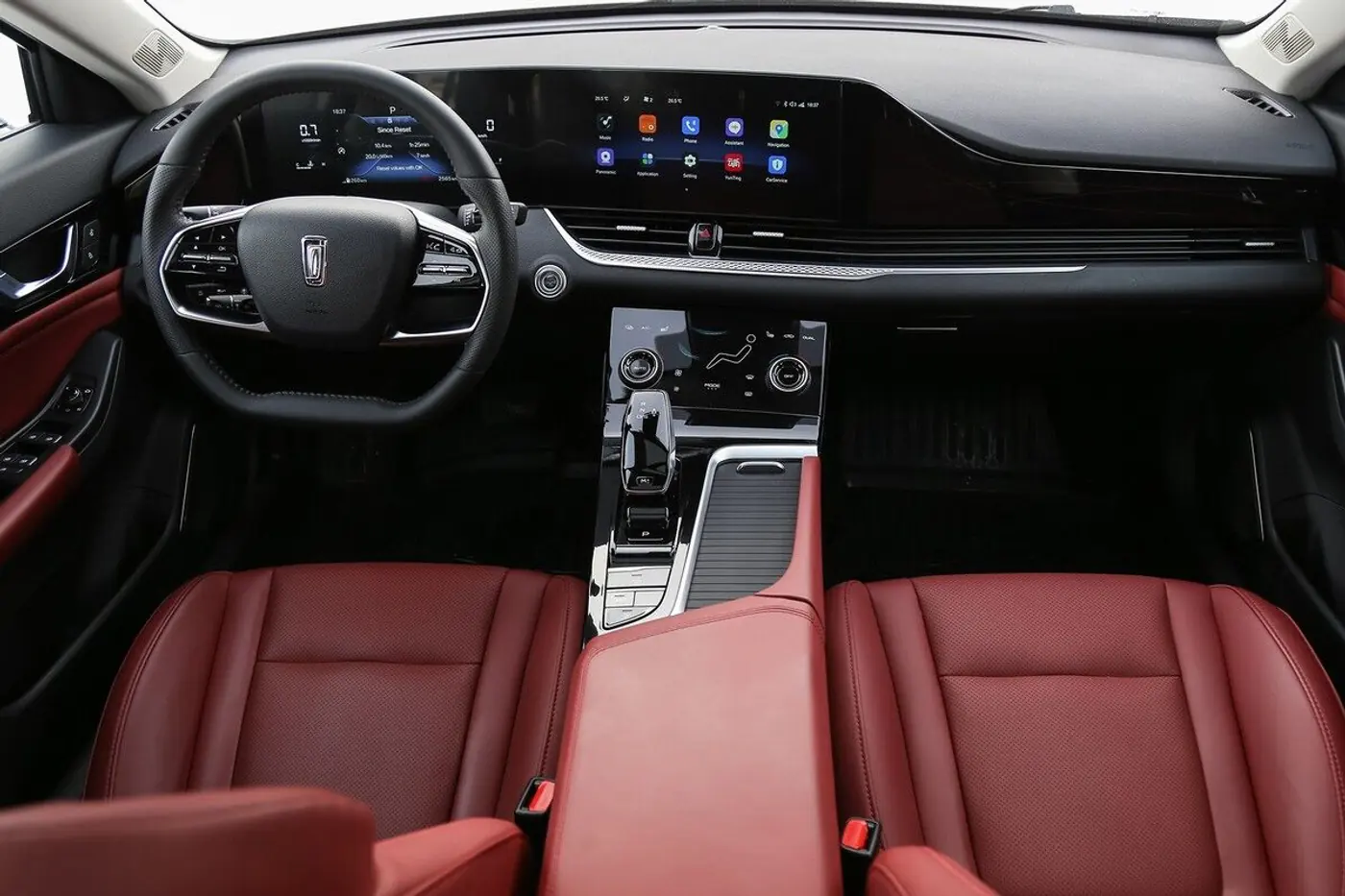Лифтбек FAW Bestune B70 удивит даже фаната Toyota Camry: бизнес-класс по цене «бюджетника»
