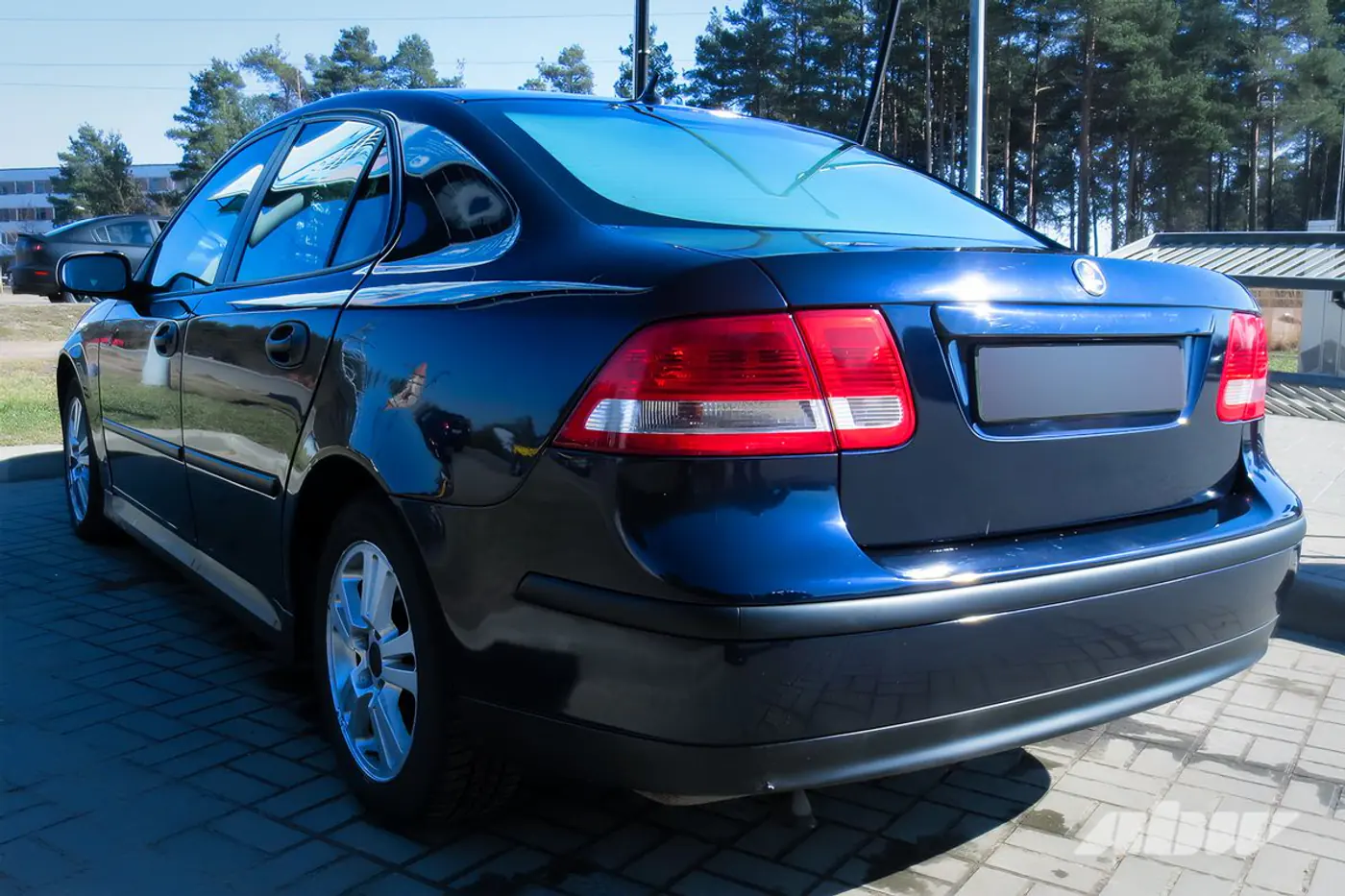 Saab_9-3_сзади_слева