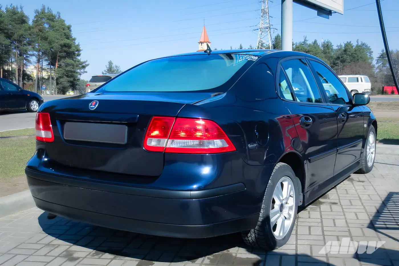 Saab_9-3_сзади_справа