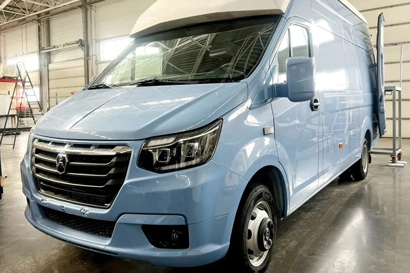 «Газель NN» получила высокую крышу и увеличила грузовой отсек
