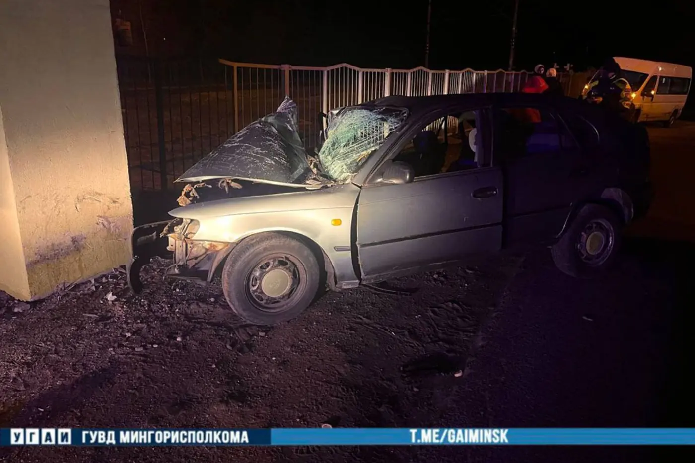 В Минске водитель Toyota влетел в опору моста – в чем причина?